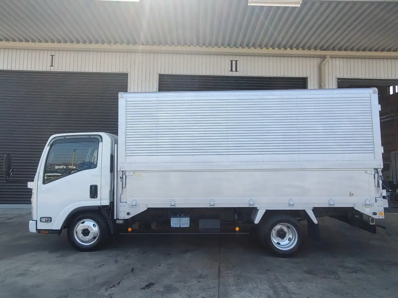 いすゞ エルフ 小型 ウイング BKG-NMR85AN H22の中古トラック画像4