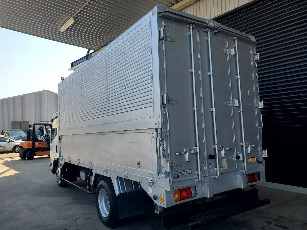 いすゞ エルフ 小型 ウイング BKG-NMR85AN H22の中古トラック画像9