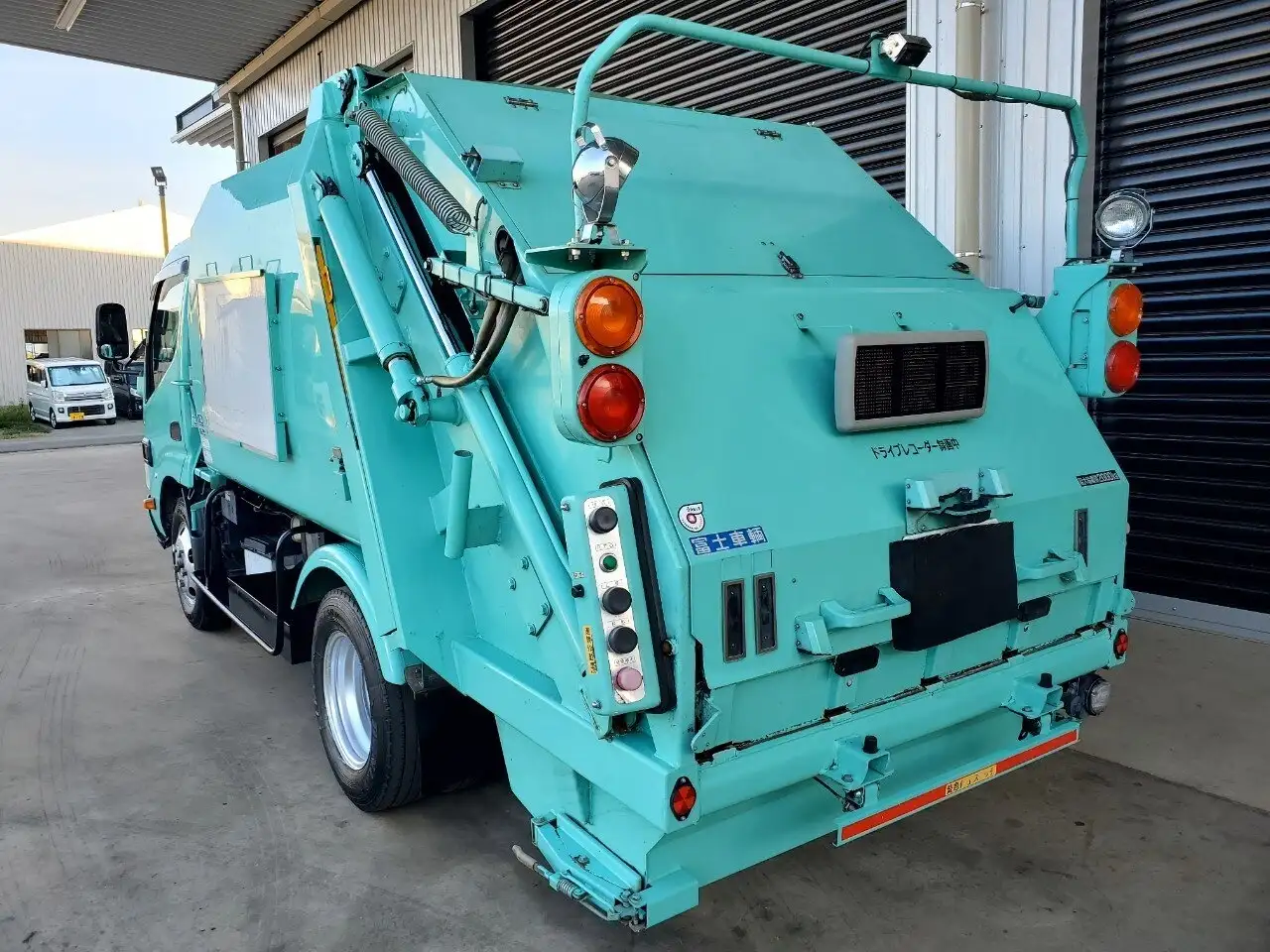 日野 デュトロ 小型 パッカー車 プレス式 TKG-XZU600Xの中古トラック画像5