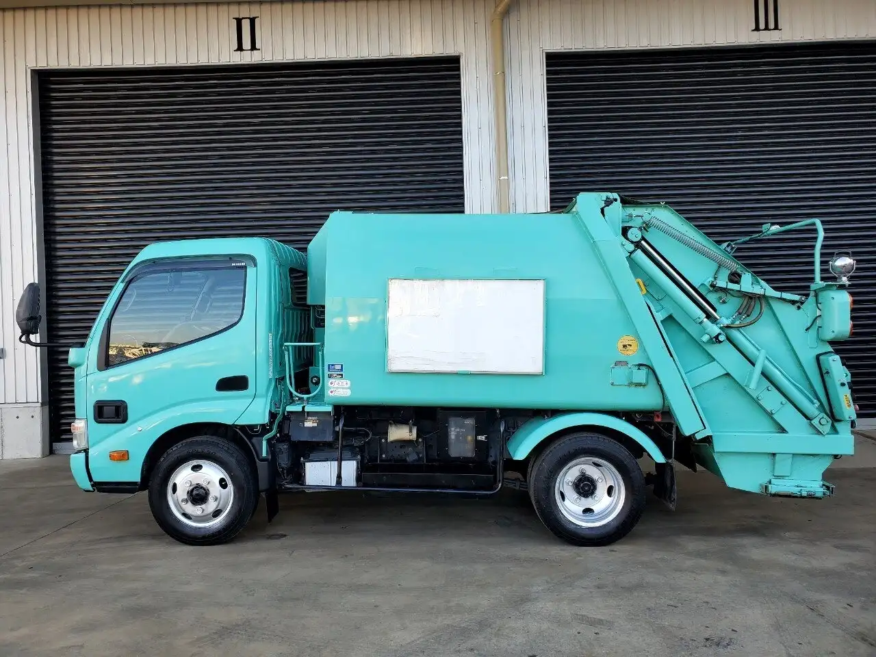 日野 デュトロ 小型 パッカー車 プレス式 TKG-XZU600Xの中古トラック画像4