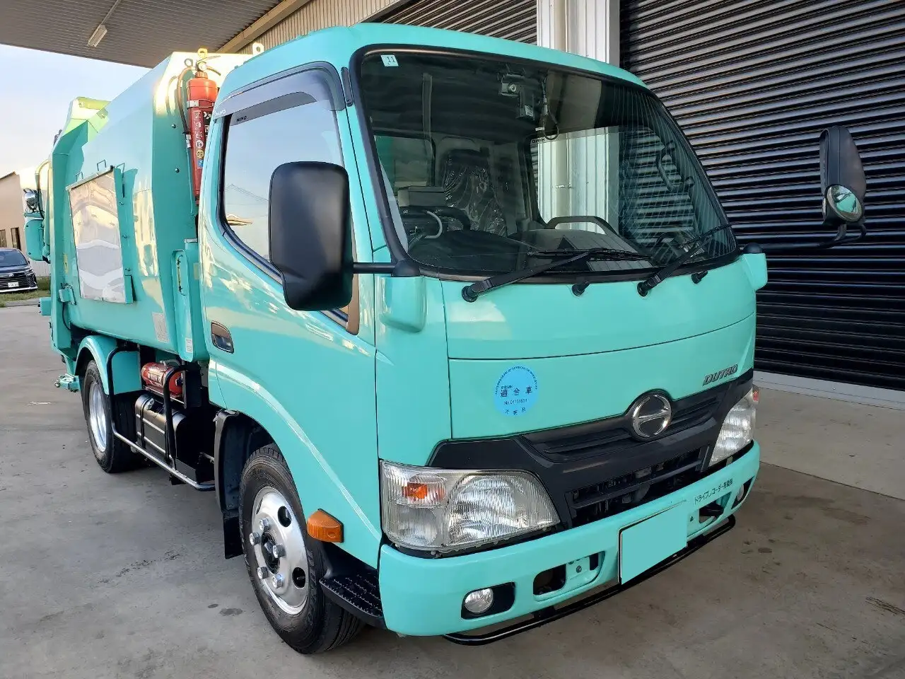 日野 デュトロ 小型 パッカー車 プレス式 TKG-XZU600Xの中古トラック画像3