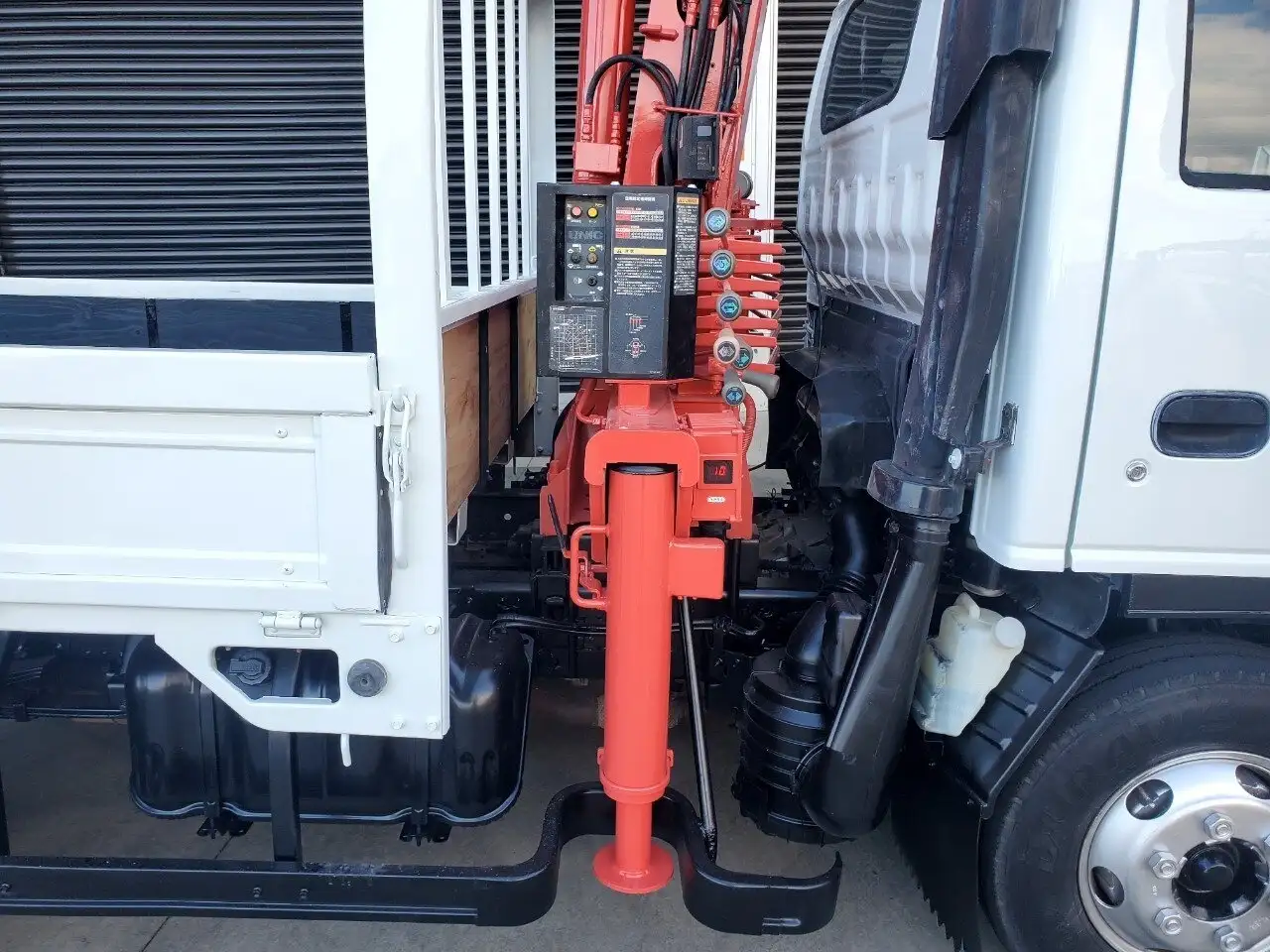 日産 アトラス 小型 クレーン付 床鉄板 3段の中古トラック画像11