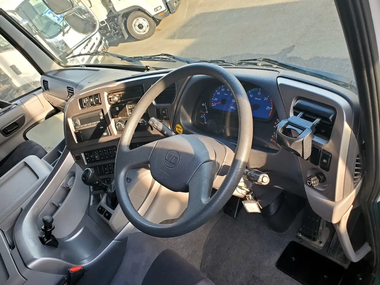 日産UD クオン 大型 平ボディ 床鉄板 アルミブロックの中古トラック画像11