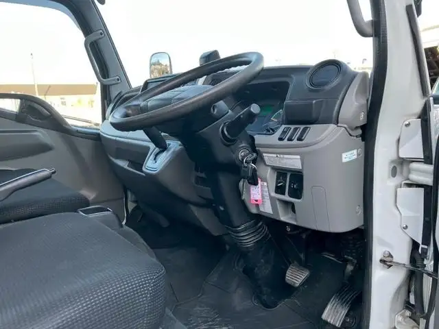 三菱 キャンター 小型 平ボディ  H31/R1の中古トラック画像9