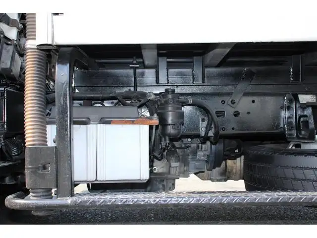 日野 デュトロ 小型 アルミバン ボトルカー サイドドアの中古トラック画像16