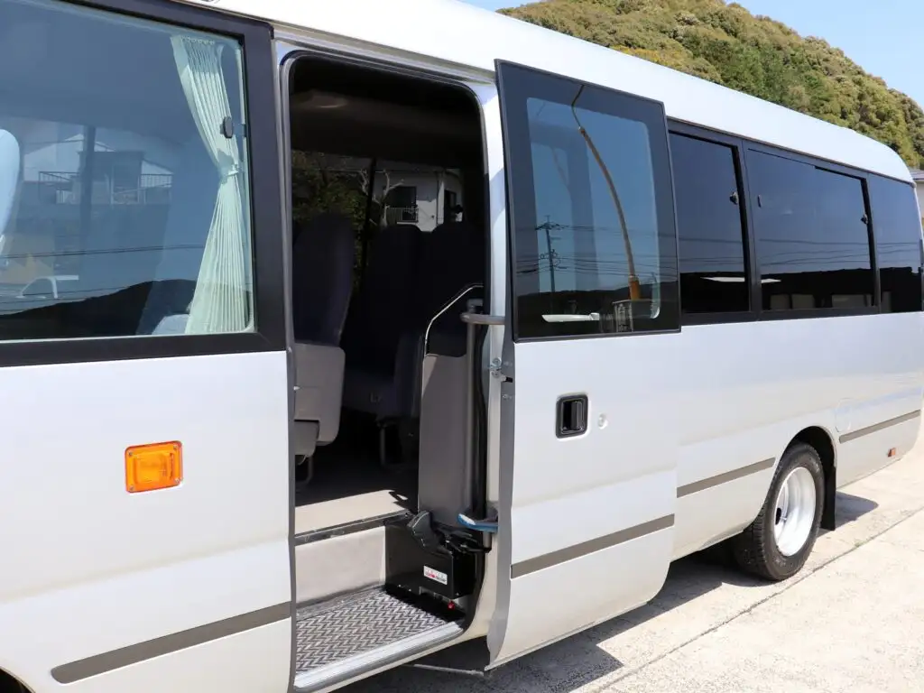 トヨタ コースター 小型 バス マイクロバス SDG-XZB50の中古トラック画像5