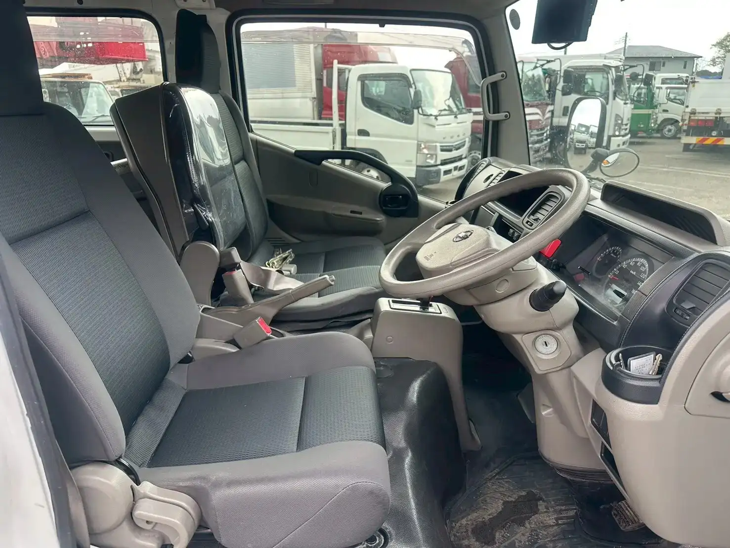 日産 アトラス 小型 平ボディ Wキャブ CBF-SQ2F24の中古トラック画像11