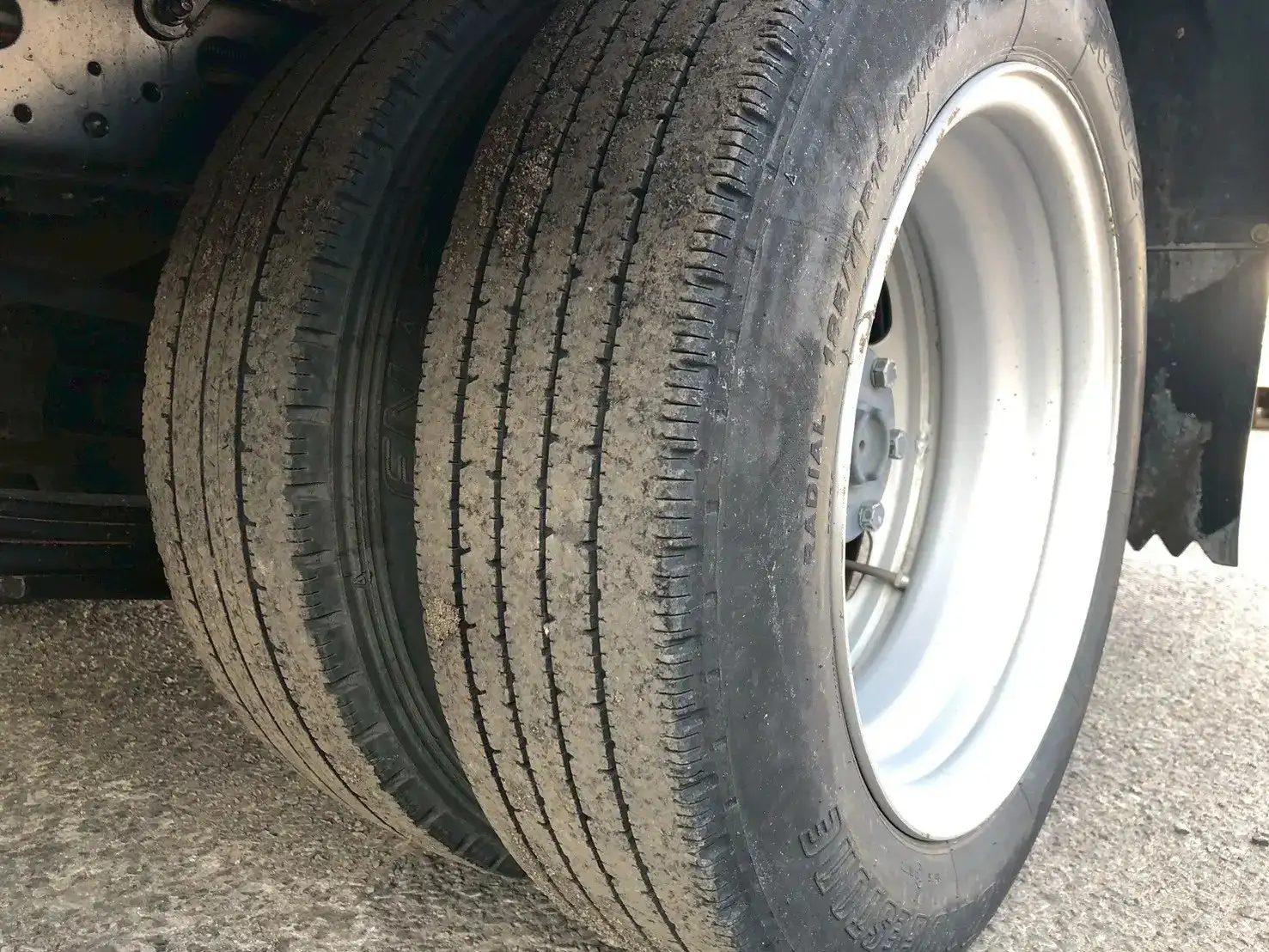 日産 アトラス 小型 アルミバン サイドドア 3枚観音の中古トラック画像20