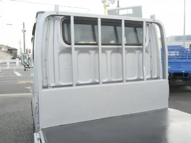 三菱 キャンター 小型 平ボディ Wキャブ 床鉄板の中古トラック画像7