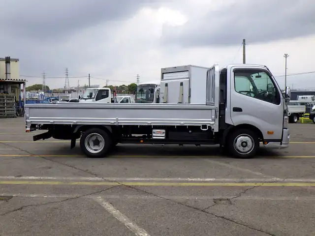 トヨタ トヨエース 小型 平ボディ 2RG-XZU710 H31/R1の中古トラック画像2
