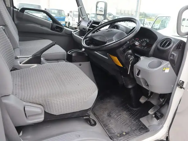 トヨタ ダイナ 小型 平ボディ TPG-XZU710 H31/R1の中古トラック画像11