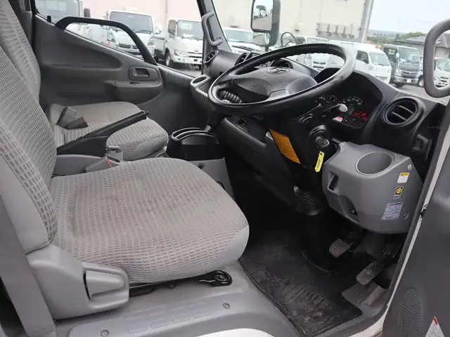 トヨタ ダイナ 小型 平ボディ TKG-XZU655 H31/R1の中古トラック画像11