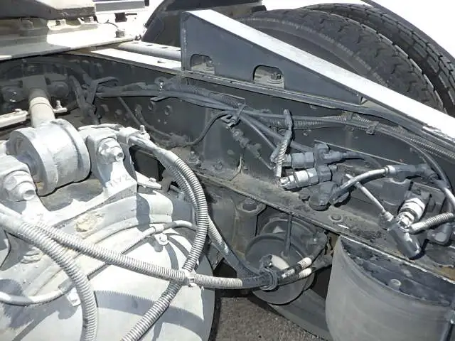 いすゞ ギガ 大型 トラクター ハイルーフ 1デフの中古トラック画像16