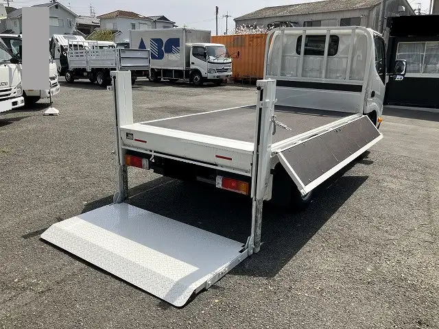日野 デュトロ 小型 平ボディ パワーゲート 2RG-XZC605Mの中古トラック画像5