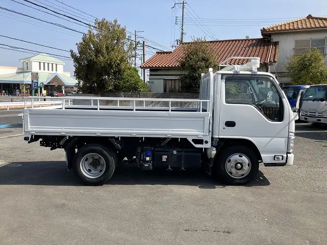 いすゞ エルフ 小型 平ボディ 床鉄板 2RG-NKR88Aの中古トラック画像3