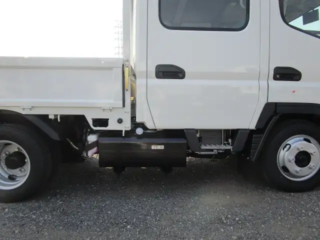 三菱 キャンター 小型 平ボディ Wキャブ 2RG-FBA20の中古トラック画像8