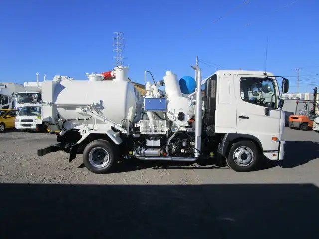 日野 レンジャー 中型/増トン タンク車 汚泥吸引車 2PG-FD2ABAの中古トラック画像3