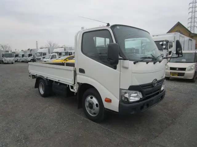 トヨタ ダイナ 小型 平ボディ TPG-XZU605 H29の中古トラック画像2