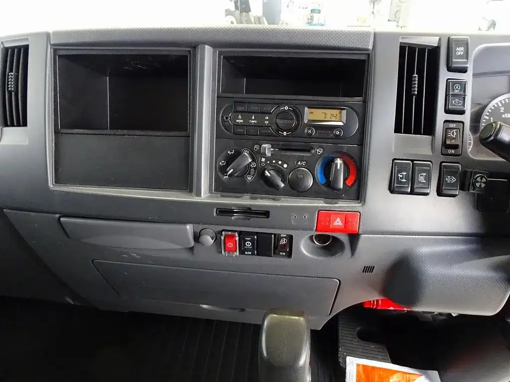 いすゞ エルフ 小型 平ボディ TPG-NPR85YN H27の中古トラック画像13