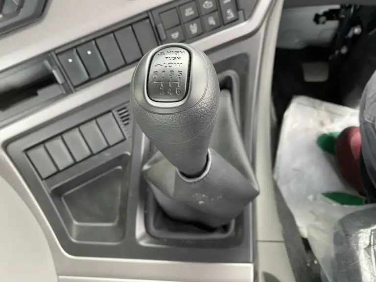 日産UD クオン 大型 トラクター 1デフ エアサスの中古トラック画像15
