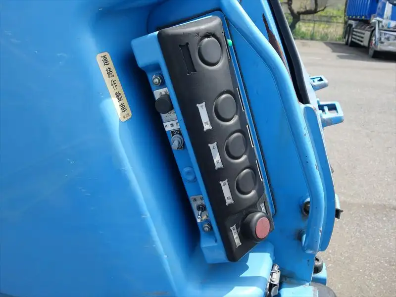 いすゞ フォワード 中型/増トン パッカー車 プレス式 SKG-FSR90S2の中古トラック画像9