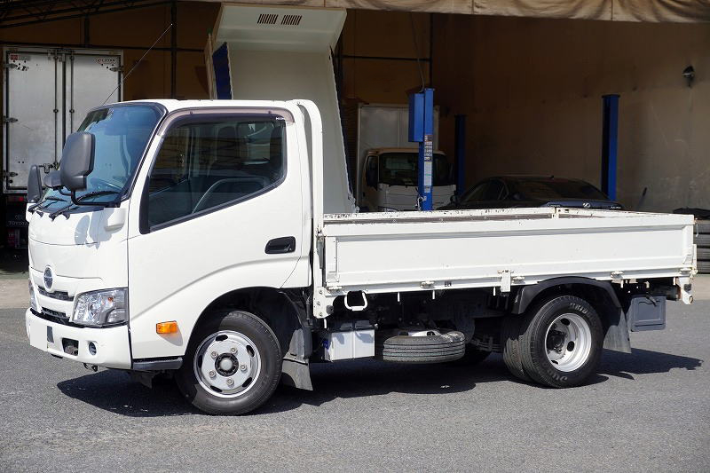 日野 デュトロ 小型 平ボディ 10尺 2RG-XZC605M