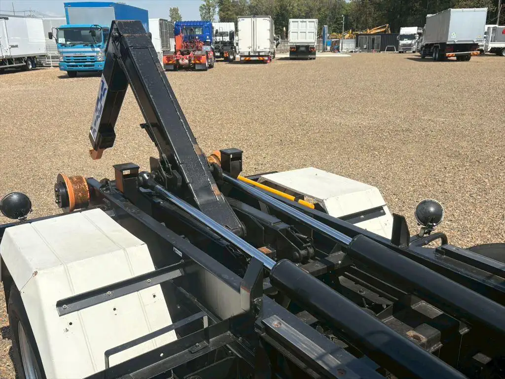 いすゞ エルフ 小型 アームロール ツインホイスト BKG-NKR85ANの中古トラック画像11