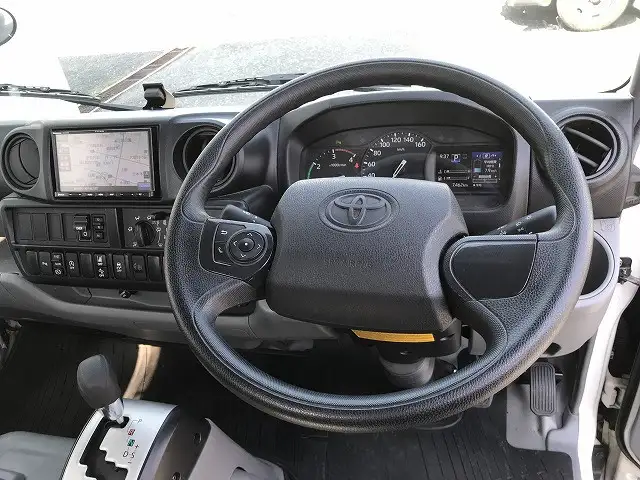 トヨタ ダイナ 小型 平ボディ パワーゲート 2SG-XKU605の中古トラック画像12