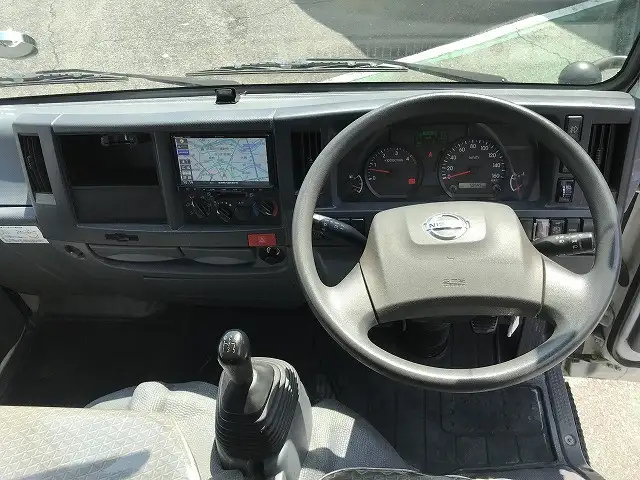 日産 アトラス 小型 平ボディ Wキャブ 床鉄板の中古トラック画像10