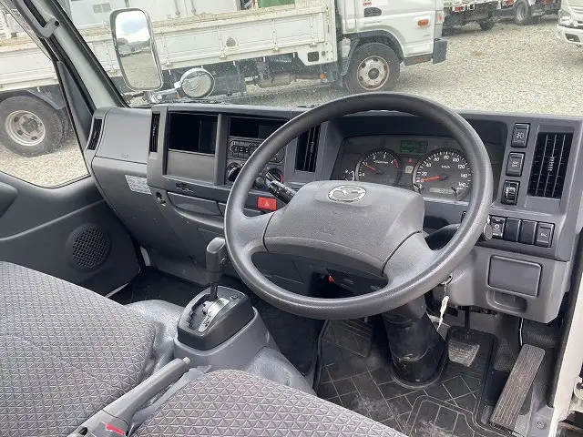 マツダ タイタン 小型 平ボディ 2RG-LHR88A R3の中古トラック画像10