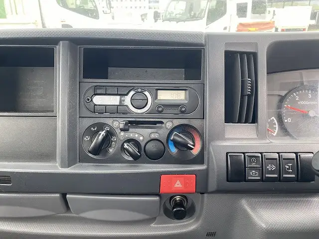 マツダ タイタン 小型 平ボディ 2RG-LHR88A R3の中古トラック画像12