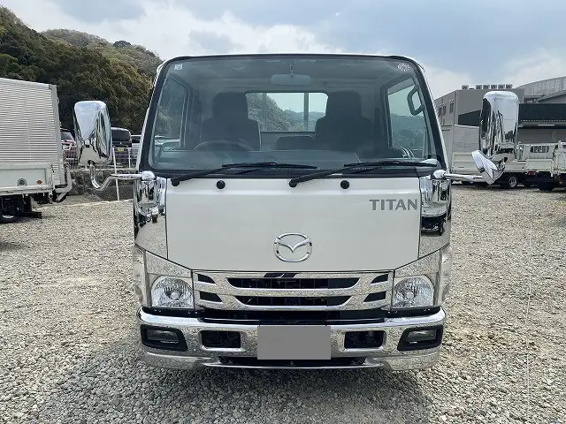 マツダ タイタン 小型 平ボディ 2RG-LHR88A R3の中古トラック画像2