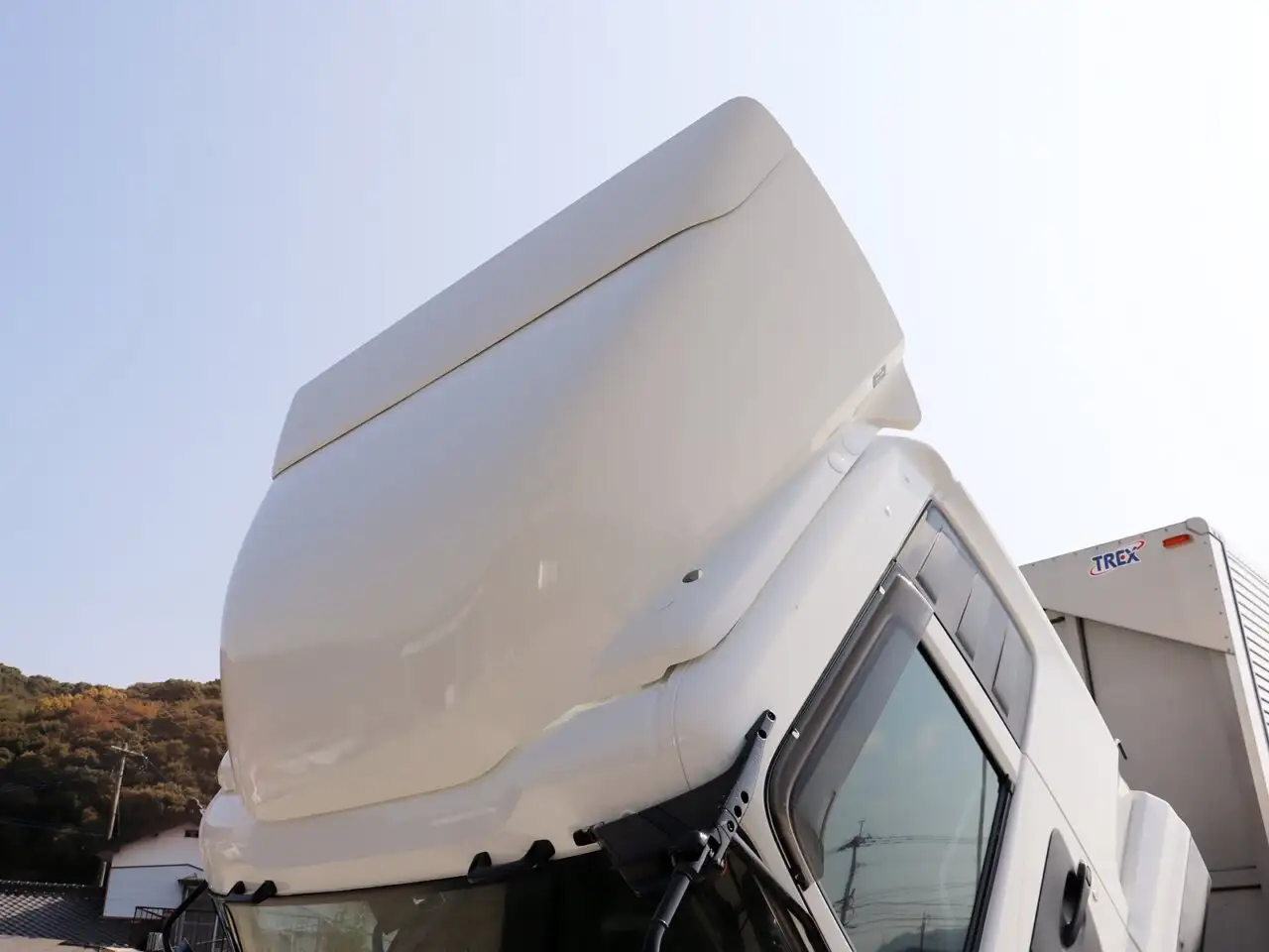 日産UD クオン 大型 ウイング エアサス ベッドの中古トラック画像5