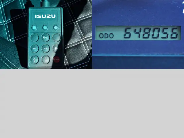 いすゞ ギガ 大型 ウイング エアサス ベッドの中古トラック画像13