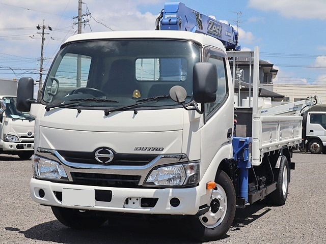 日野 デュトロ 小型 クレーン付 3段 ラジコン の中古トラック【車両No.147624】