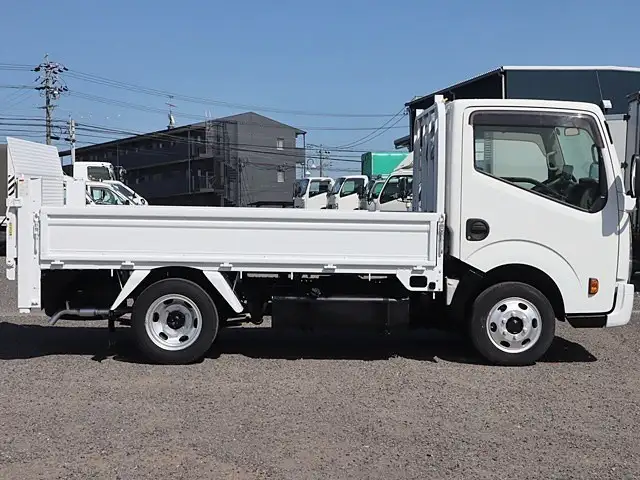 日産 アトラス 小型 平ボディ パワーゲート 床鉄板の中古トラック画像3