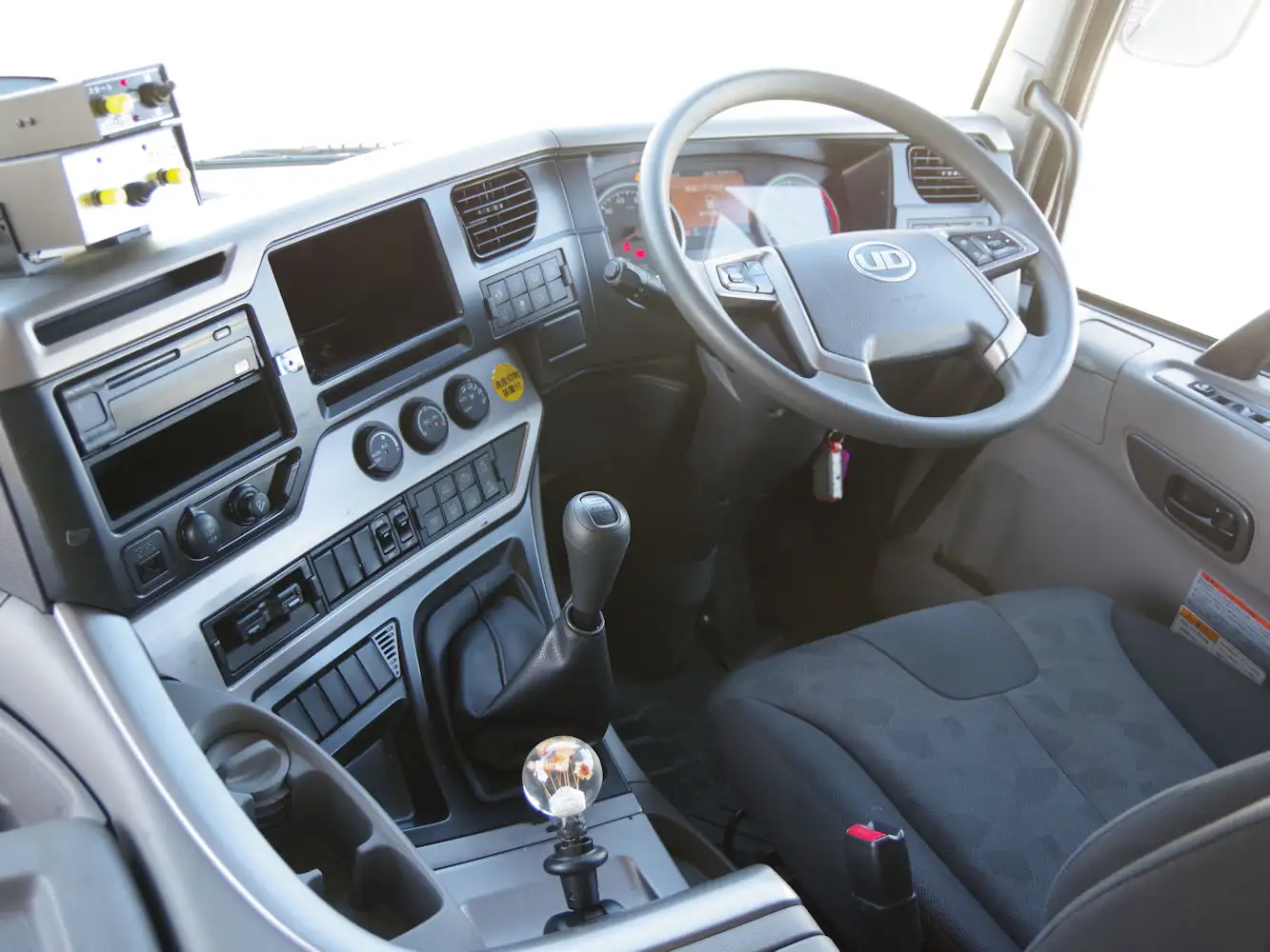 日産UD クオン 大型 ダンプ コボレーン ベッドの中古トラック画像11
