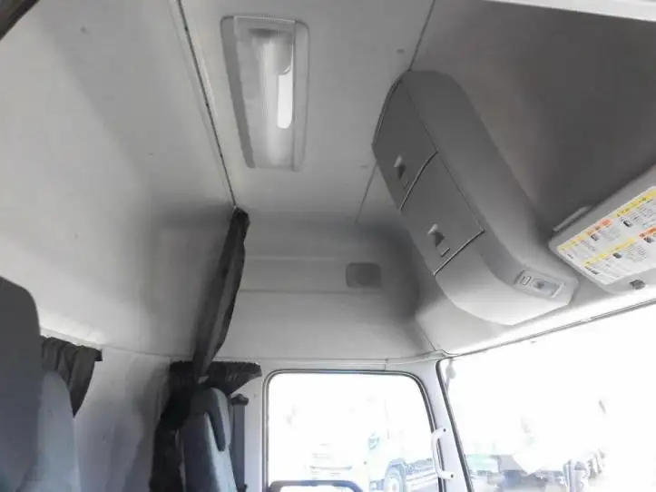 日産UD クオン 大型 トラクター ハイルーフ 1デフの中古トラック画像10
