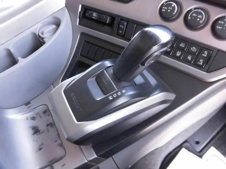 日産UD クオン 大型 トラクター ハイルーフ 1デフの中古トラック画像14