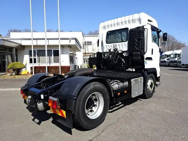 いすゞ ギガ 大型 トラクター ハイルーフ 1デフの中古トラック画像4