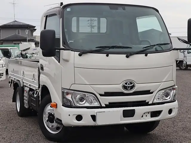 トヨタ ダイナ 小型 平ボディ 2RG-XZC605 R3の中古トラック画像2