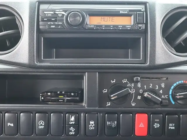 トヨタ ダイナ 小型 平ボディ 2RG-XZC605 R3の中古トラック画像15