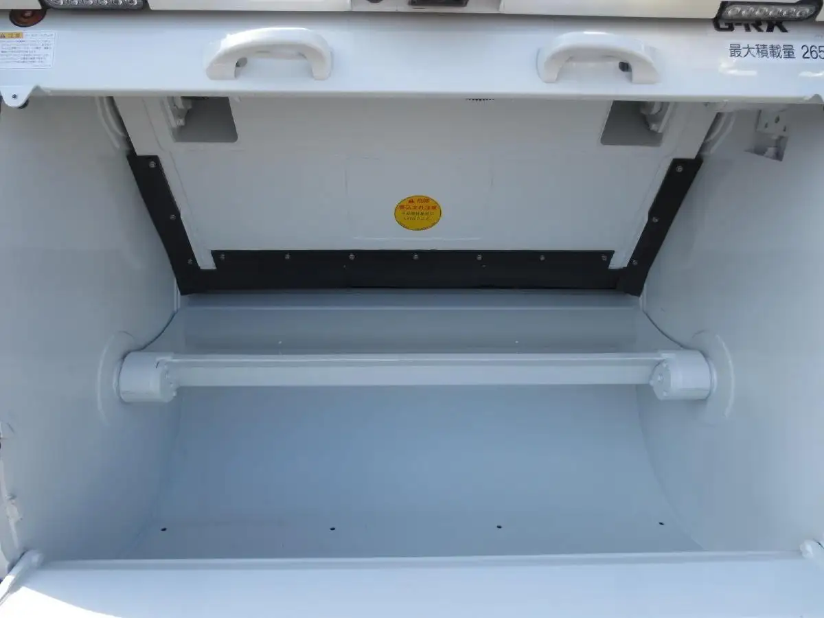 三菱 キャンター 小型 パッカー車 巻き込み式 回転ダンプ式の中古トラック画像10