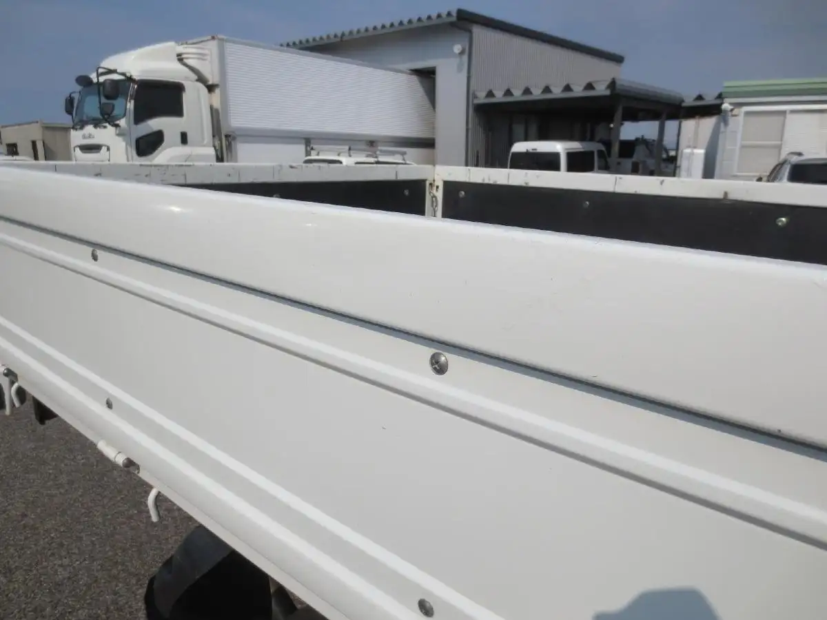 いすゞ エルフ 小型 平ボディ 2RG-NJR88A R2の中古トラック画像13