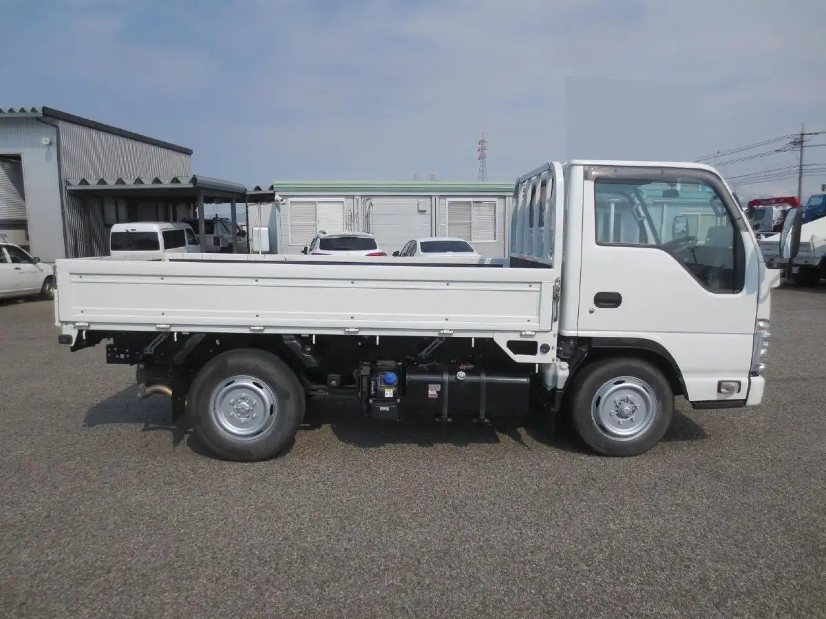 いすゞ エルフ 小型 平ボディ 2RG-NJR88A R2の中古トラック画像4