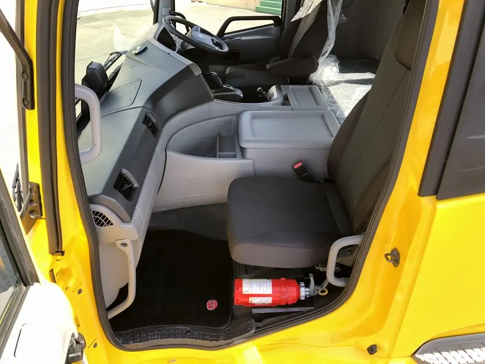 日産UD クオン 大型 トラクター ハイルーフ 1デフの中古トラック画像12