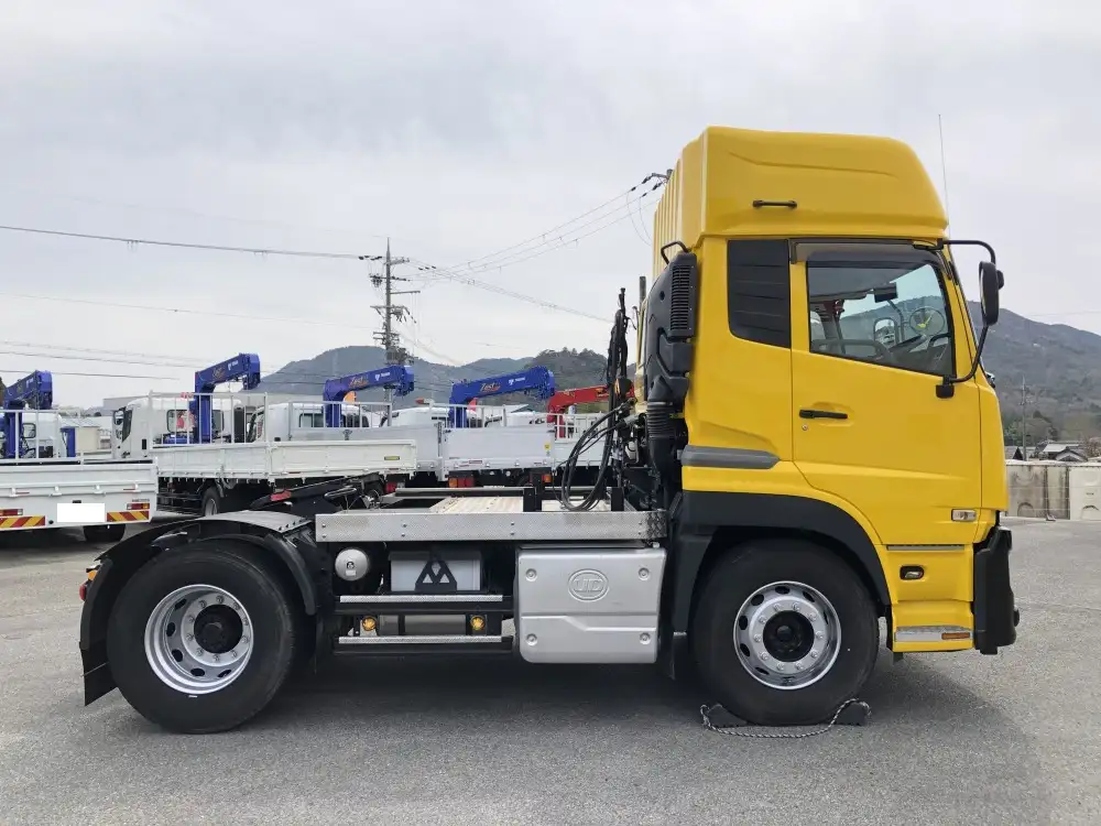 日産UD クオン 大型 トラクター ハイルーフ 1デフの中古トラック画像3