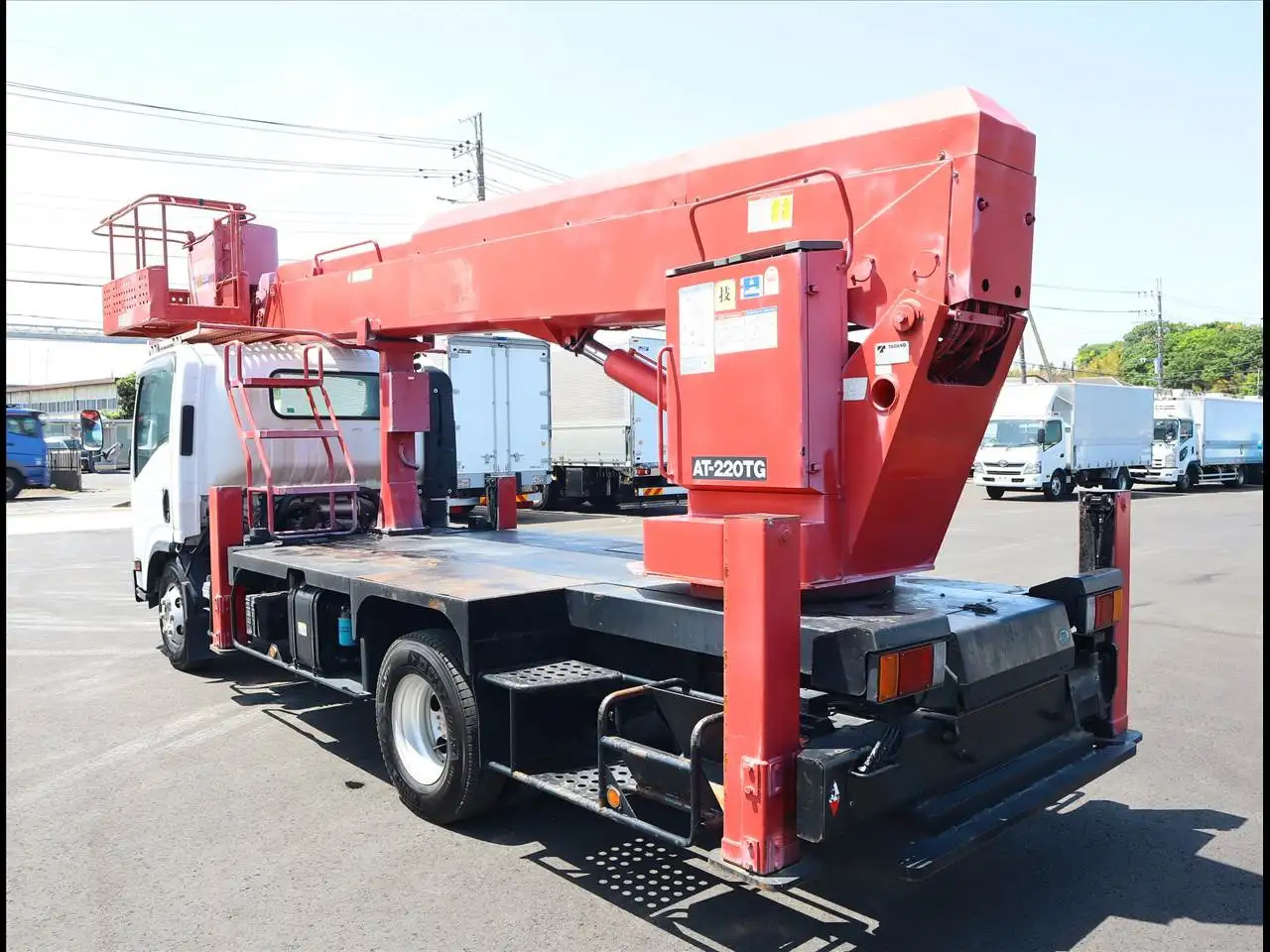 いすゞ エルフ 小型 高所・建柱車 高所作業車 PKG-NPR75Nの中古トラック画像4