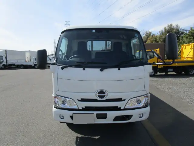 日野 デュトロ 小型 平ボディ 2RG-XZU655M R5の中古トラック画像2