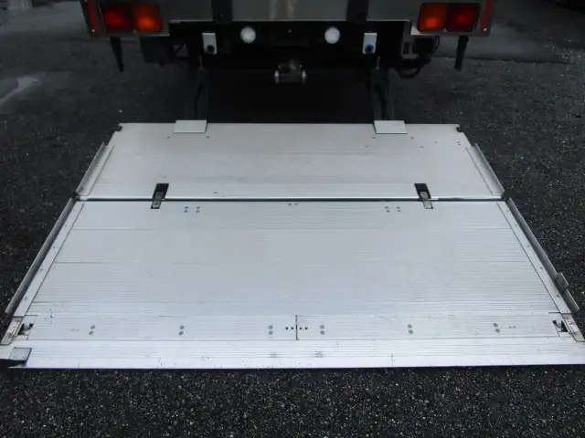 いすゞ フォワード 中型/増トン 冷凍冷蔵 低温 パワーゲートの中古トラック画像7